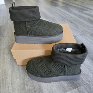 UGG Classic Mini Platform Felted Boot